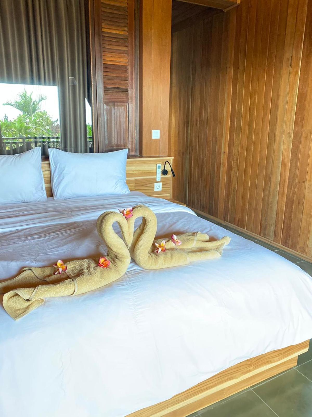 Putra'Lebah Amed Guest House Exterior photo