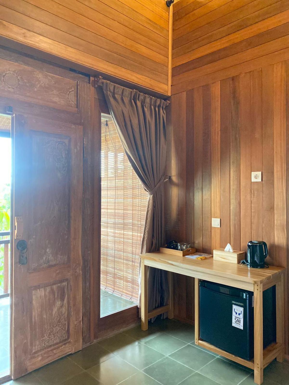 Putra'Lebah Amed Guest House Exterior photo