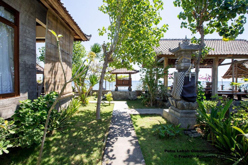 Putra'Lebah Amed Guest House Exterior photo